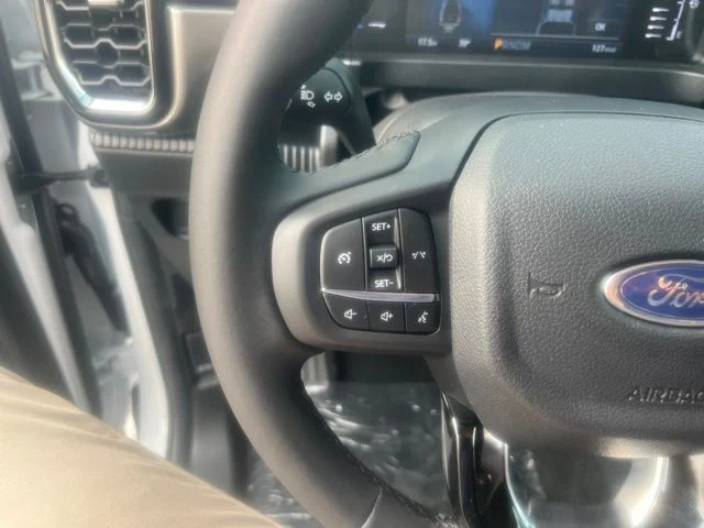 New 2026 Oxford White Ford XLT image 13