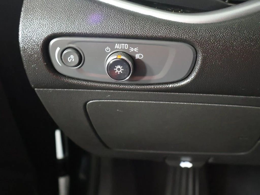 Used 2023 Gray Chevrolet LT image 30