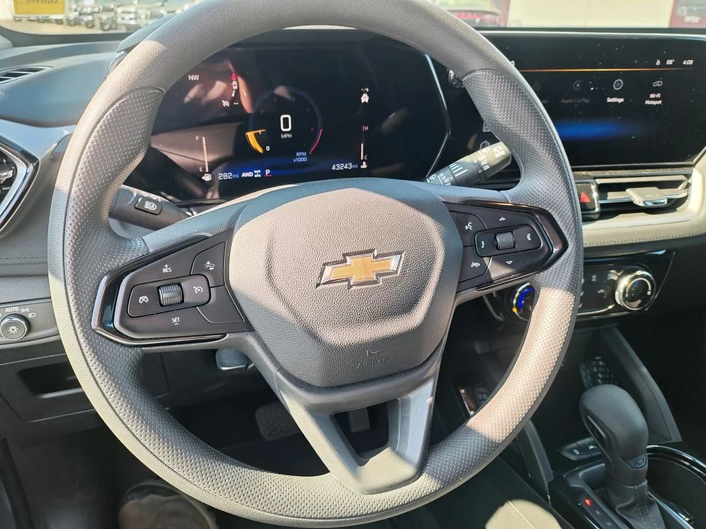 2025 Chevrolet Trailblazer LT - Photo 17