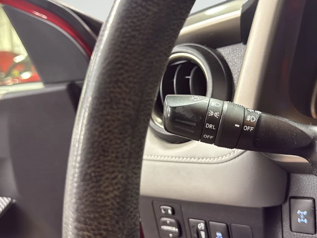 Used 2015 Red Toyota XLE image 28