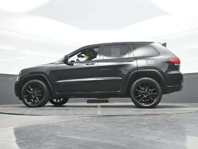 Used 2020 Black Jeep Altitude image 20