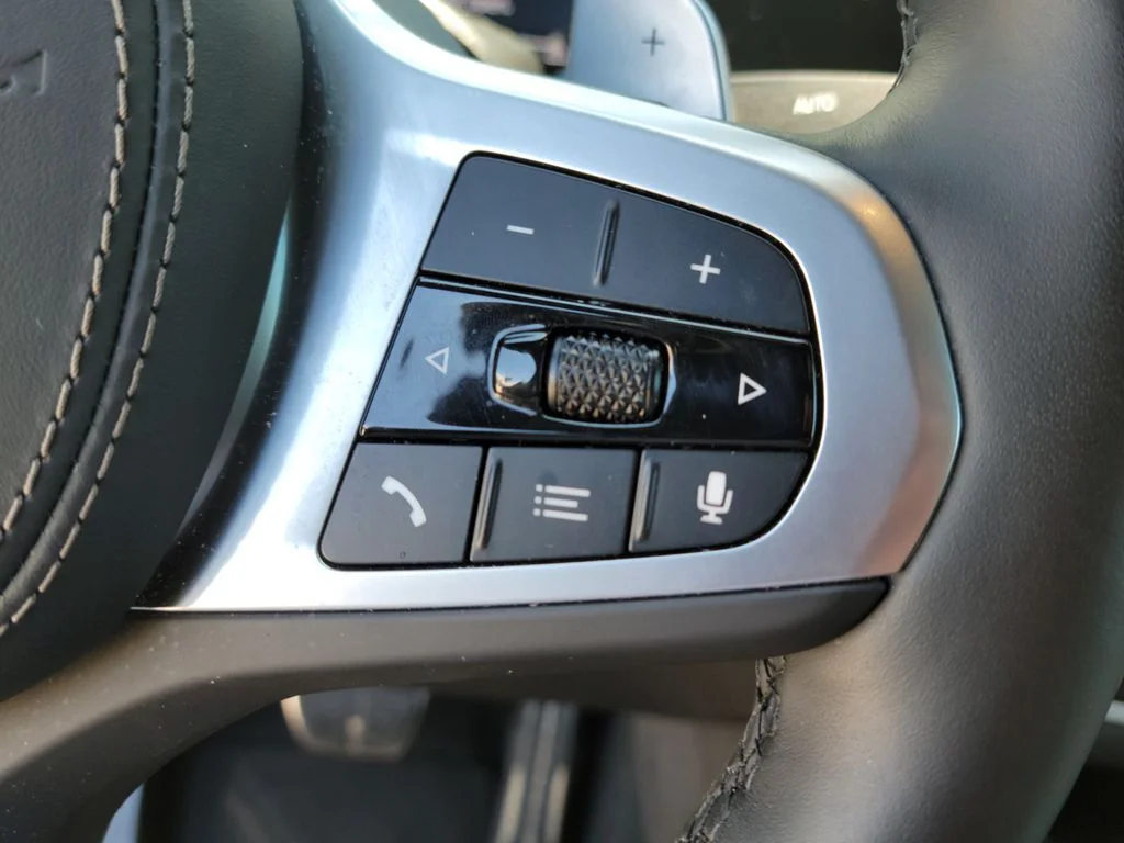 Used 2026 Black BMW xDrive40i image 22