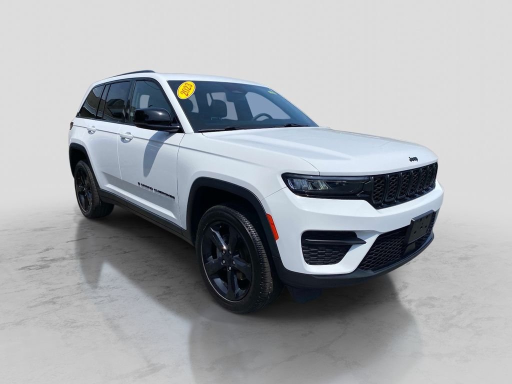 Used 2023 White Jeep Altitude X image 11