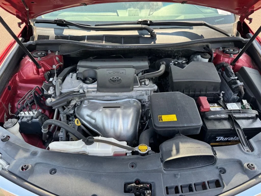Used 2013 Red Toyota LE image 13