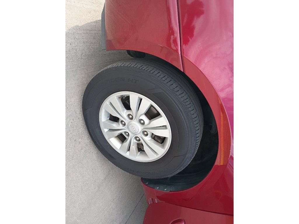 Used 2012 Claret Red Kia LX image 40