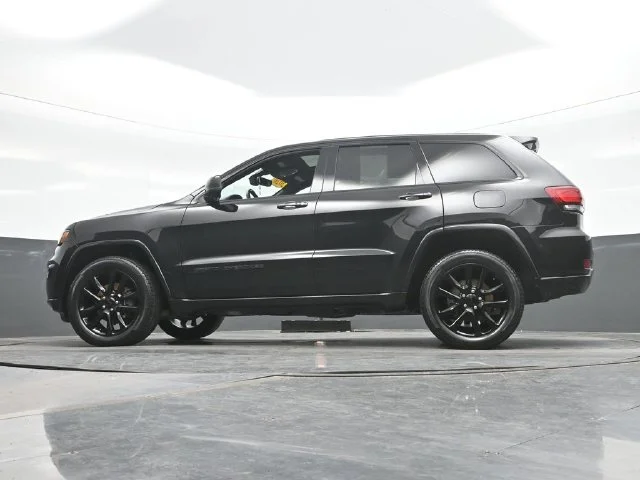 2020 Jeep Grand Cherokee Altitude - Photo 20