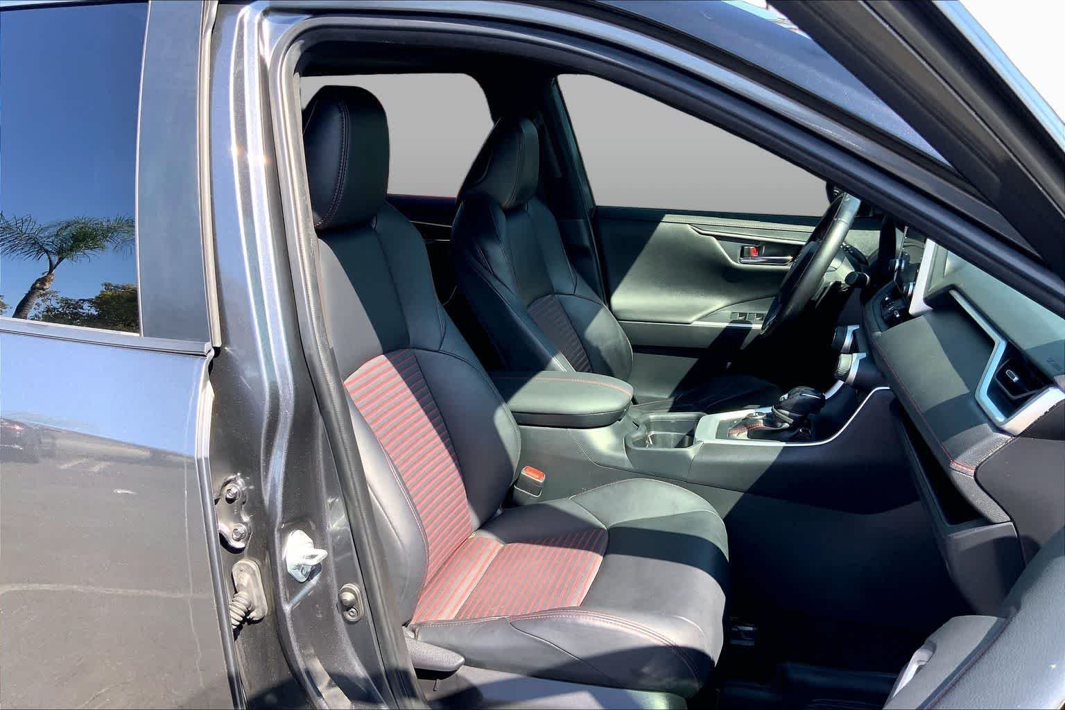 Used 2021 Magnetic Gray Metallic w/Midnight Black Roof Toyota XSE image 8