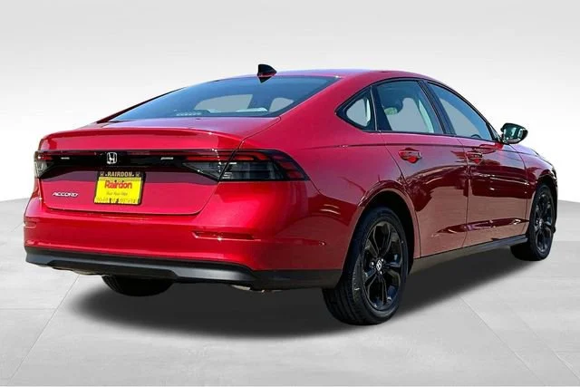 2025 Honda Accord SE - Photo 17