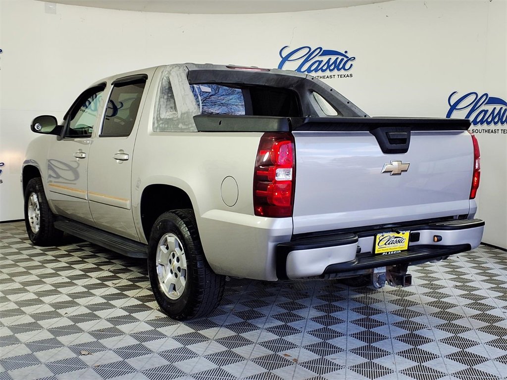 Used 2007 Chevrolet Avalanche LT with VIN 3GNEC12097G265609 for sale in Beaumont, TX