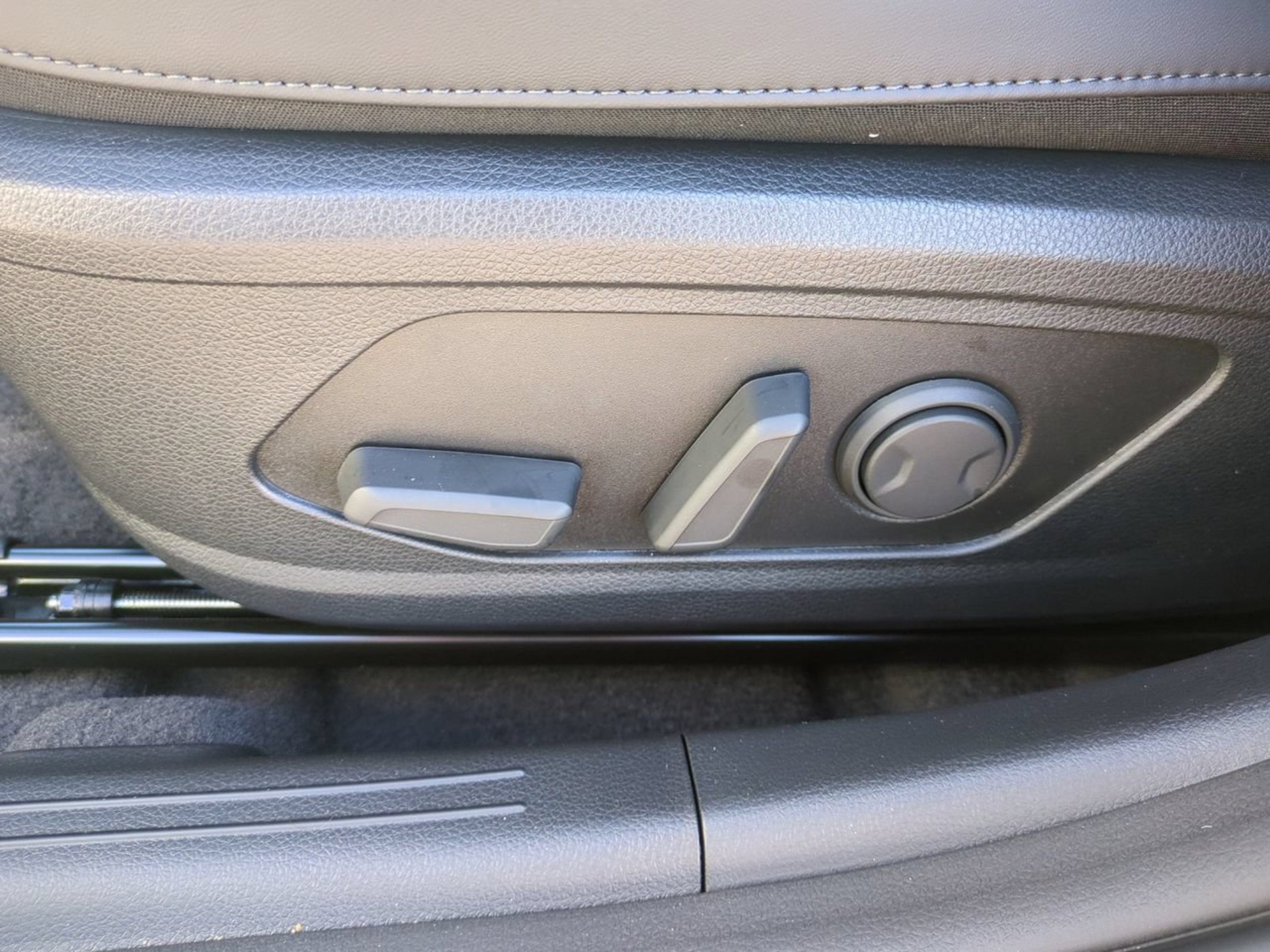 New 2026 Snow White Pearl Kia GT-Line image 21