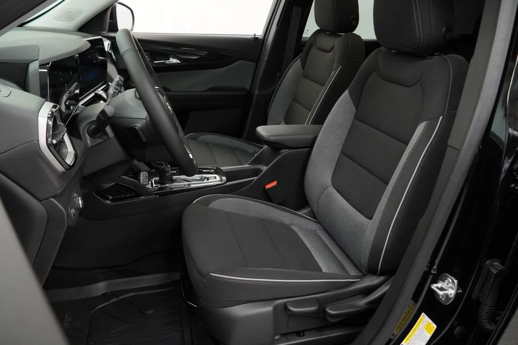 New 2026 Mosaic Black Metallic Chevrolet LT image 6