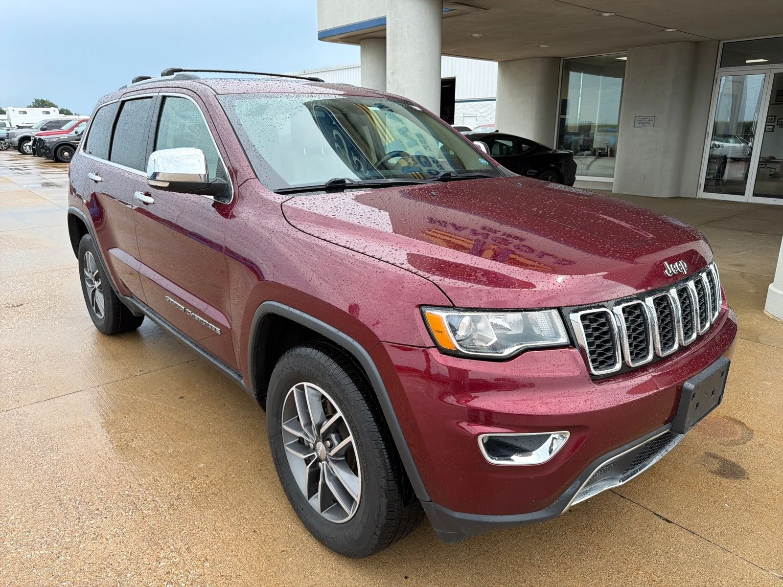 Used 2017 Velvet Red Pearlcoat Jeep Limited image 3