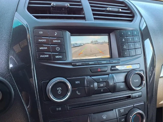 Used 2016 White Ford Base image 24