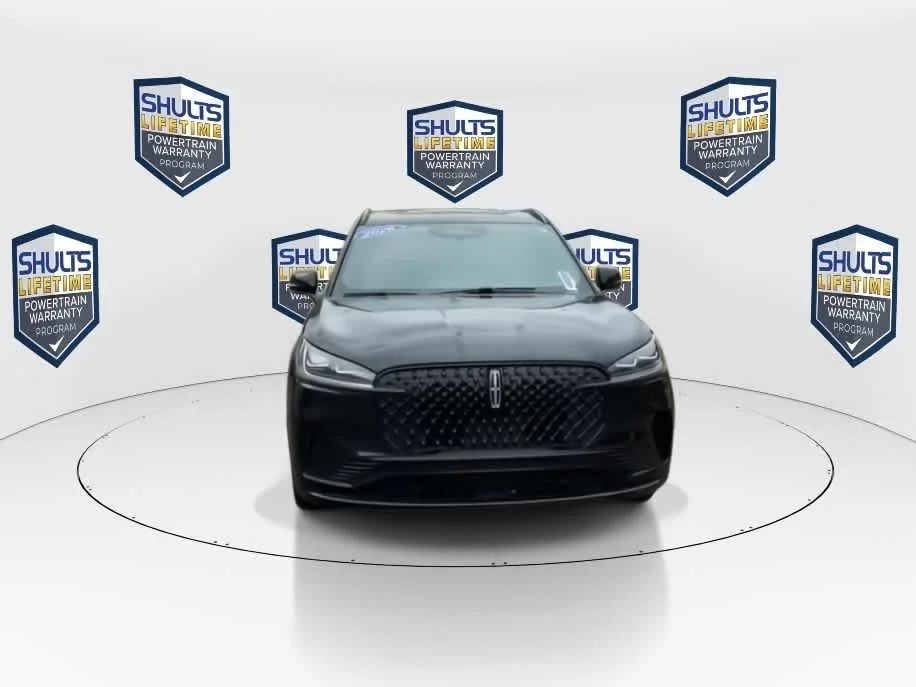 Used 2026 Infinite Black Metallic Clearcoat Lincoln Reserve image 3