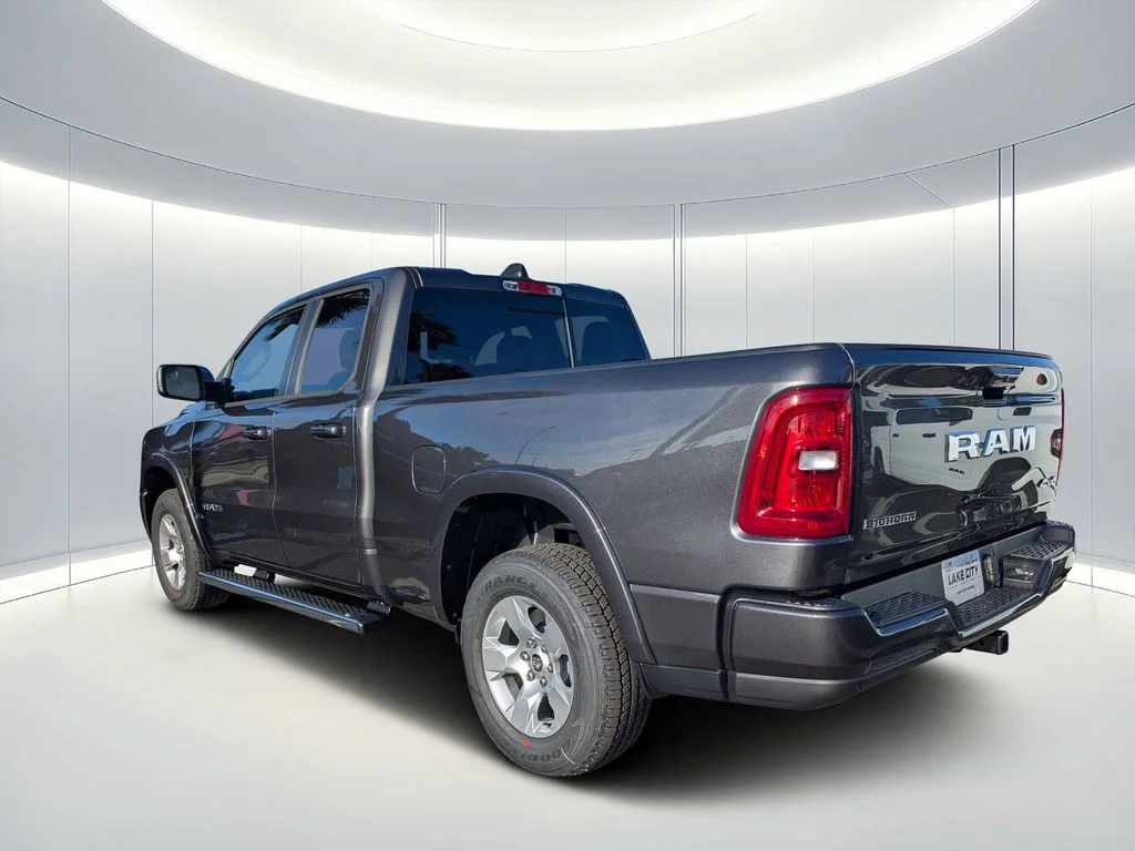 New 2026 Granite Crystal Metallic Clearcoat RAM Big Horn/Lone Star image 6