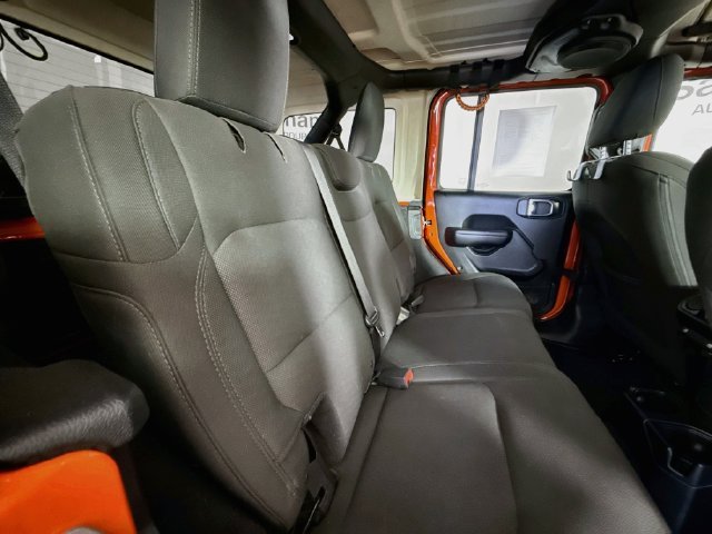 Used 2018 Punkn Metallic Clearcoat Jeep Unlimited Sport S image 23