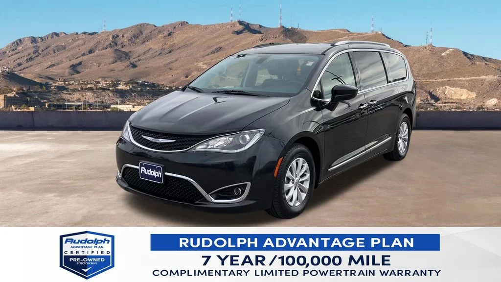 2018 Chrysler Pacifica Touring L's photo
