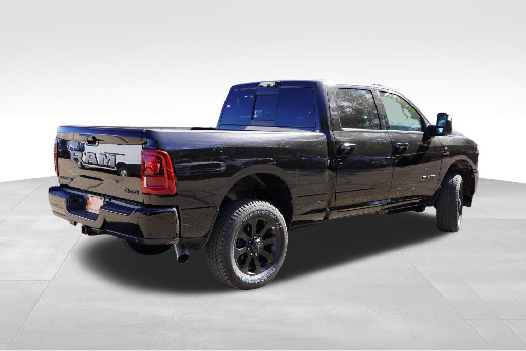 New 2027 Diamond Black Crystal Pearl-Coat Exterior Paint RAM Laramie image 3
