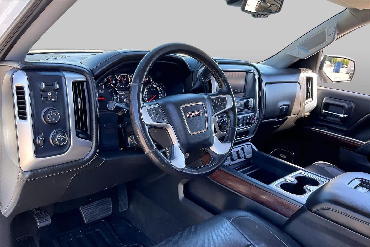 Used 2018 Summit White GMC SLT image 16