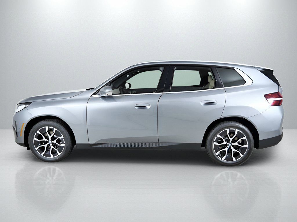 Used 2026 Skyscraper Grey Metallic BMW 30 xDrive image 16