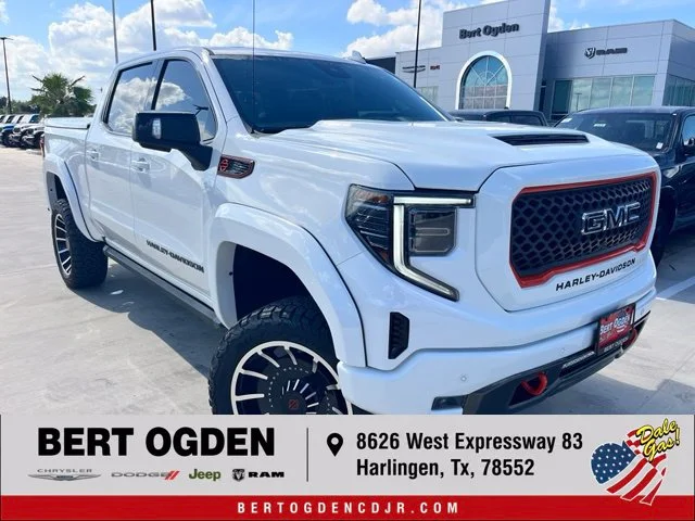 Used 2026 White GMC AT4 image 1