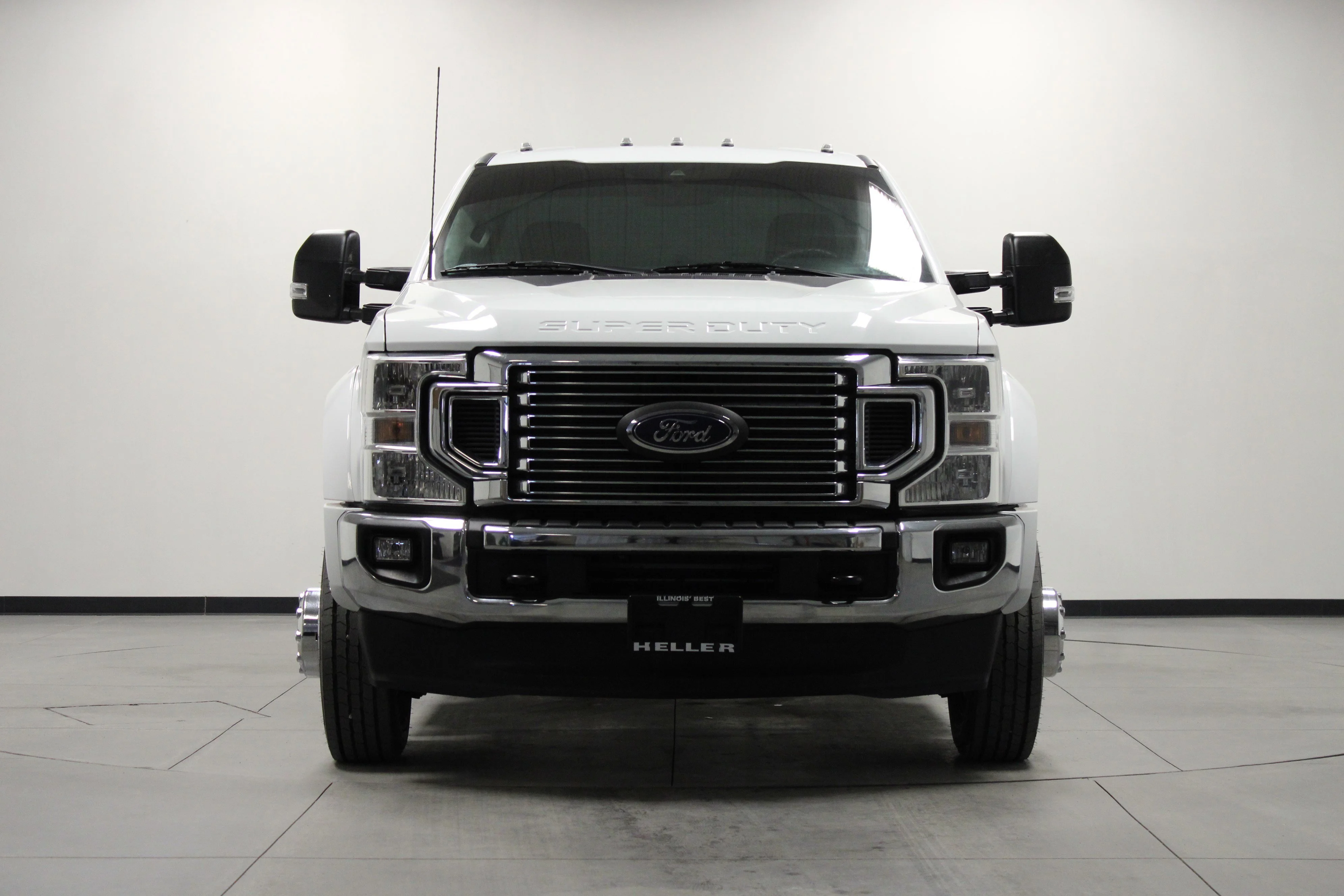 Used 2022 Oxford White Ford XLT image 9