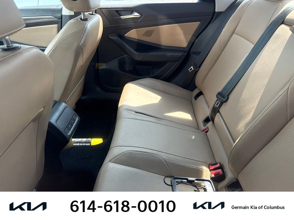 Used 2019 Black Volkswagen SEL image 10