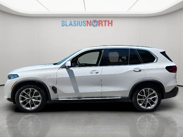 2025 BMW X5 50e - Photo 9