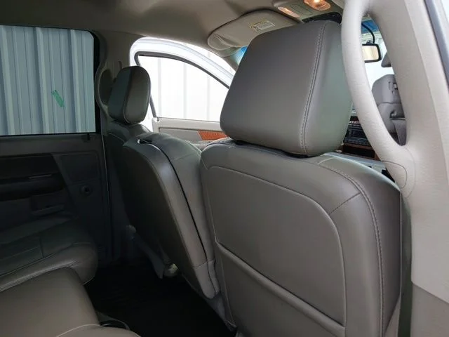 Used 2007 White Dodge Laramie image 31
