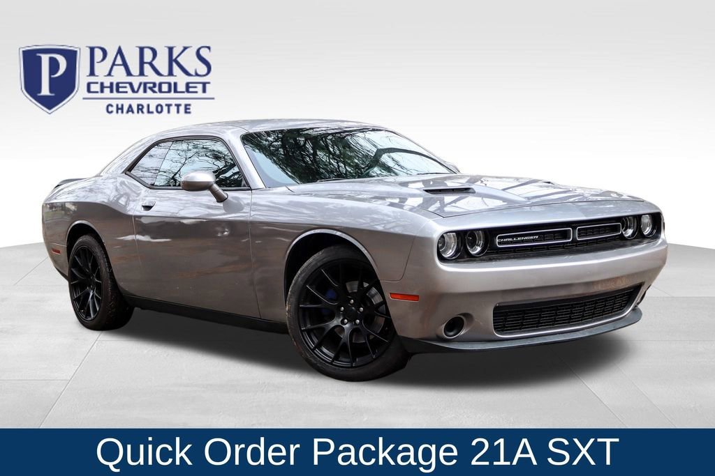 2015 Dodge Challenger SXT