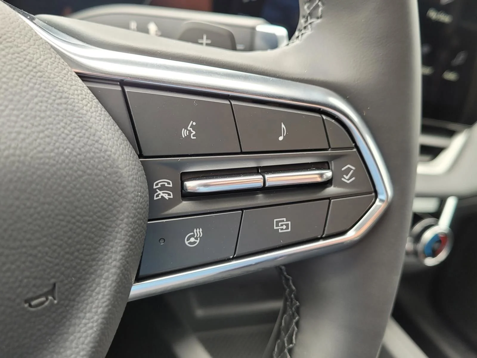 2026 Chevrolet Equinox LT - Photo 22