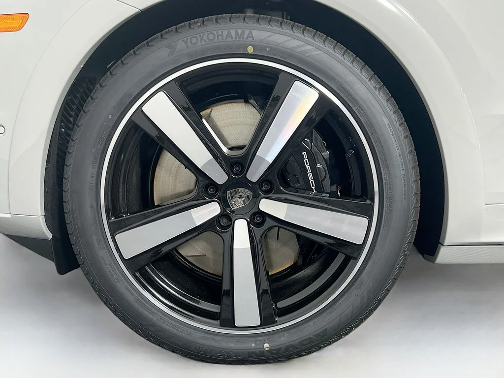 New 2026  Porsche Turbo image 33