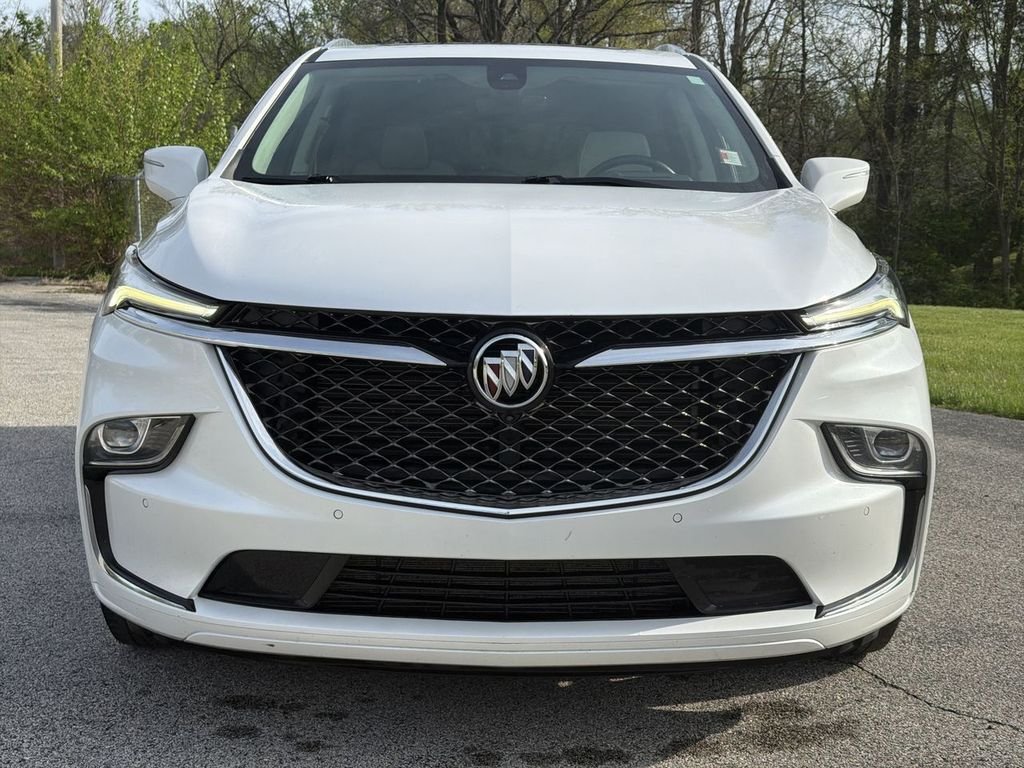 Used 2023 White Buick Avenir image 31