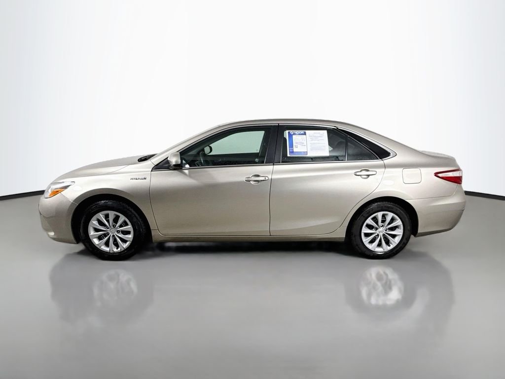 Used 2015 Creme Brulee Mica Toyota LE image 10