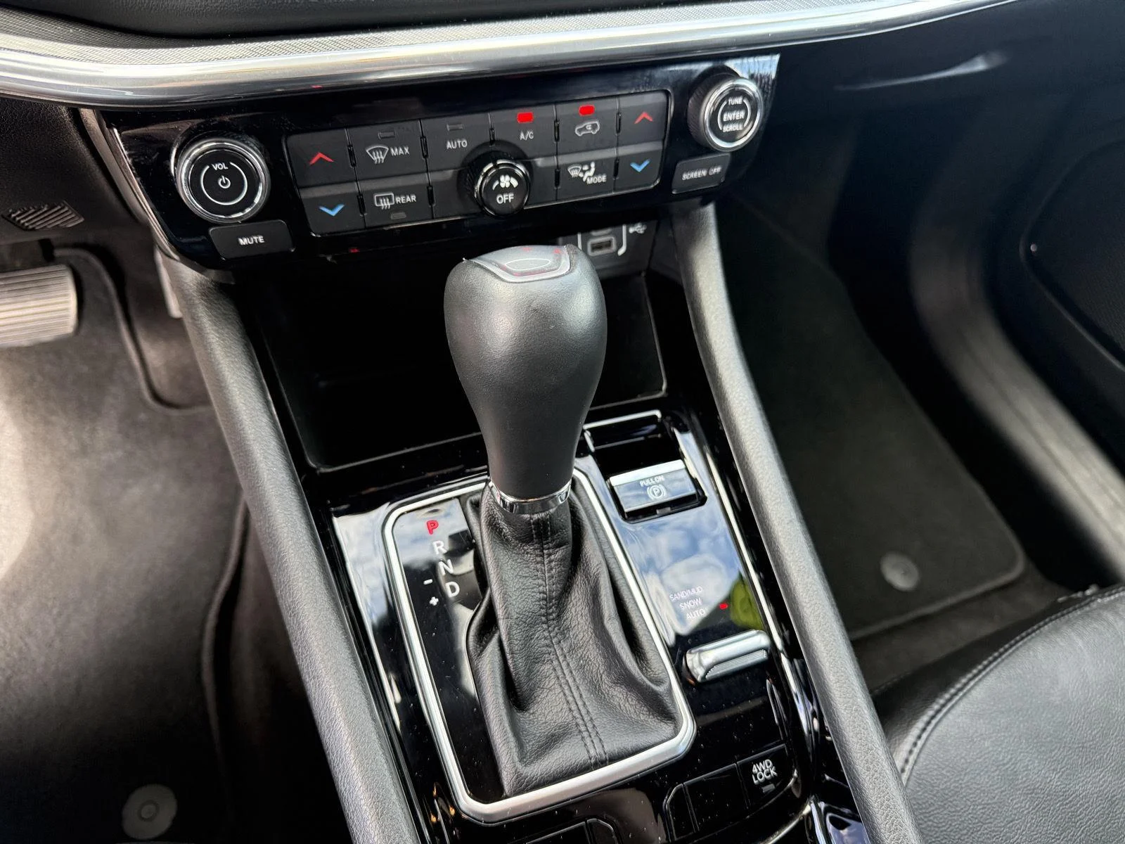2023 Jeep Compass (RED) Edition - Photo 24