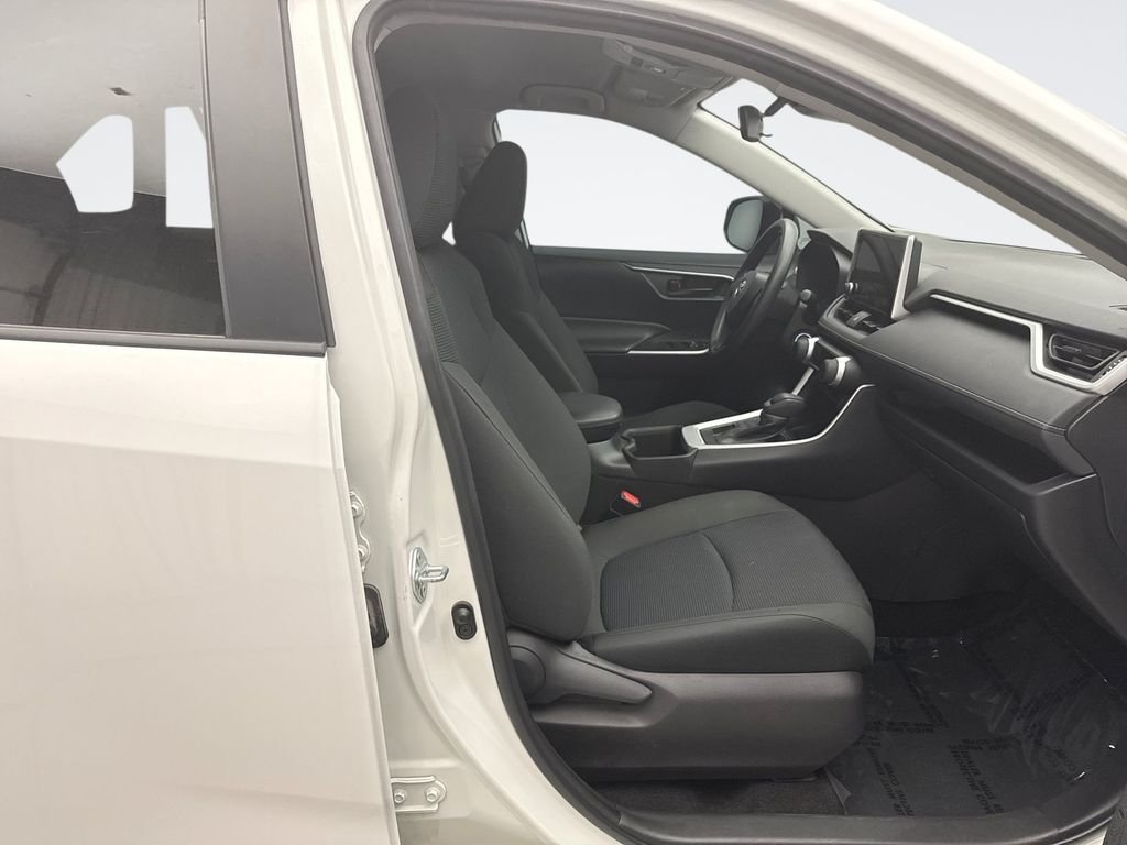 Used 2024 Ice Toyota LE image 16