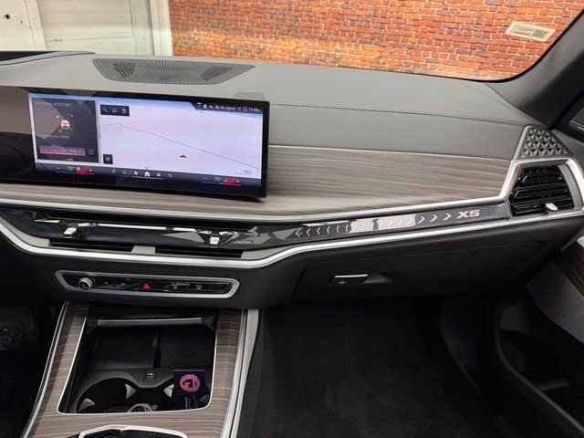 Used 2026 Black BMW xDrive40i image 17