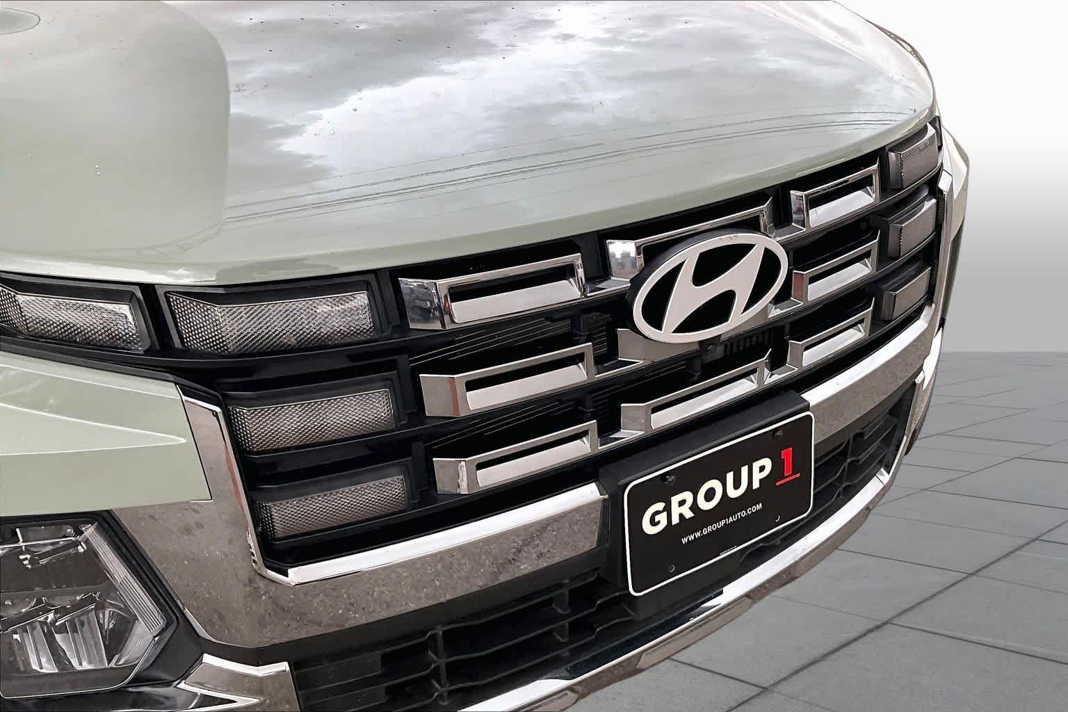 Certified Used 2025 Sage Gray Hyundai Limited image 30