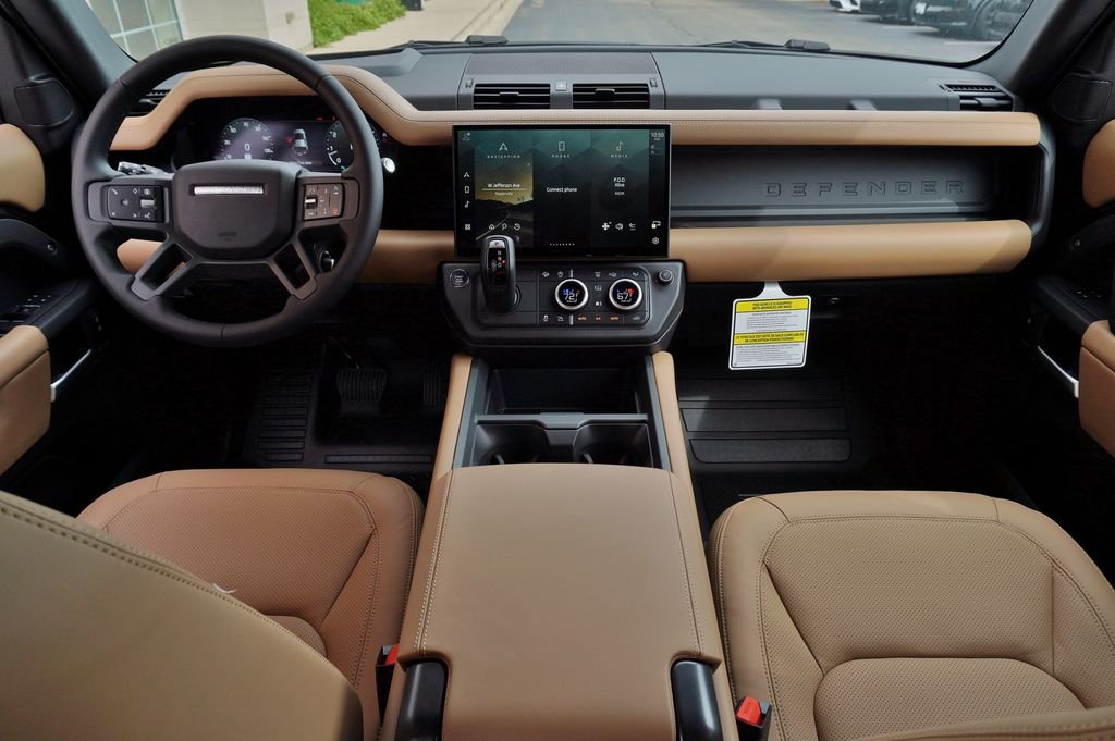 New 2026 Santorini Black Land Rover S image 9