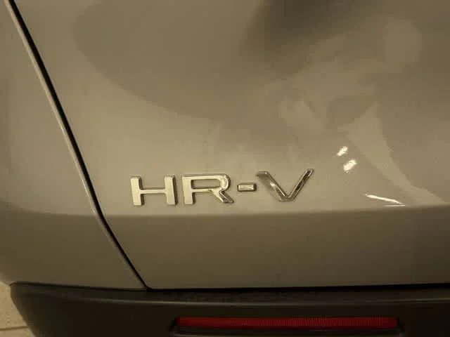 Used 2023 Lunar Silver Metallic Honda LX image 24