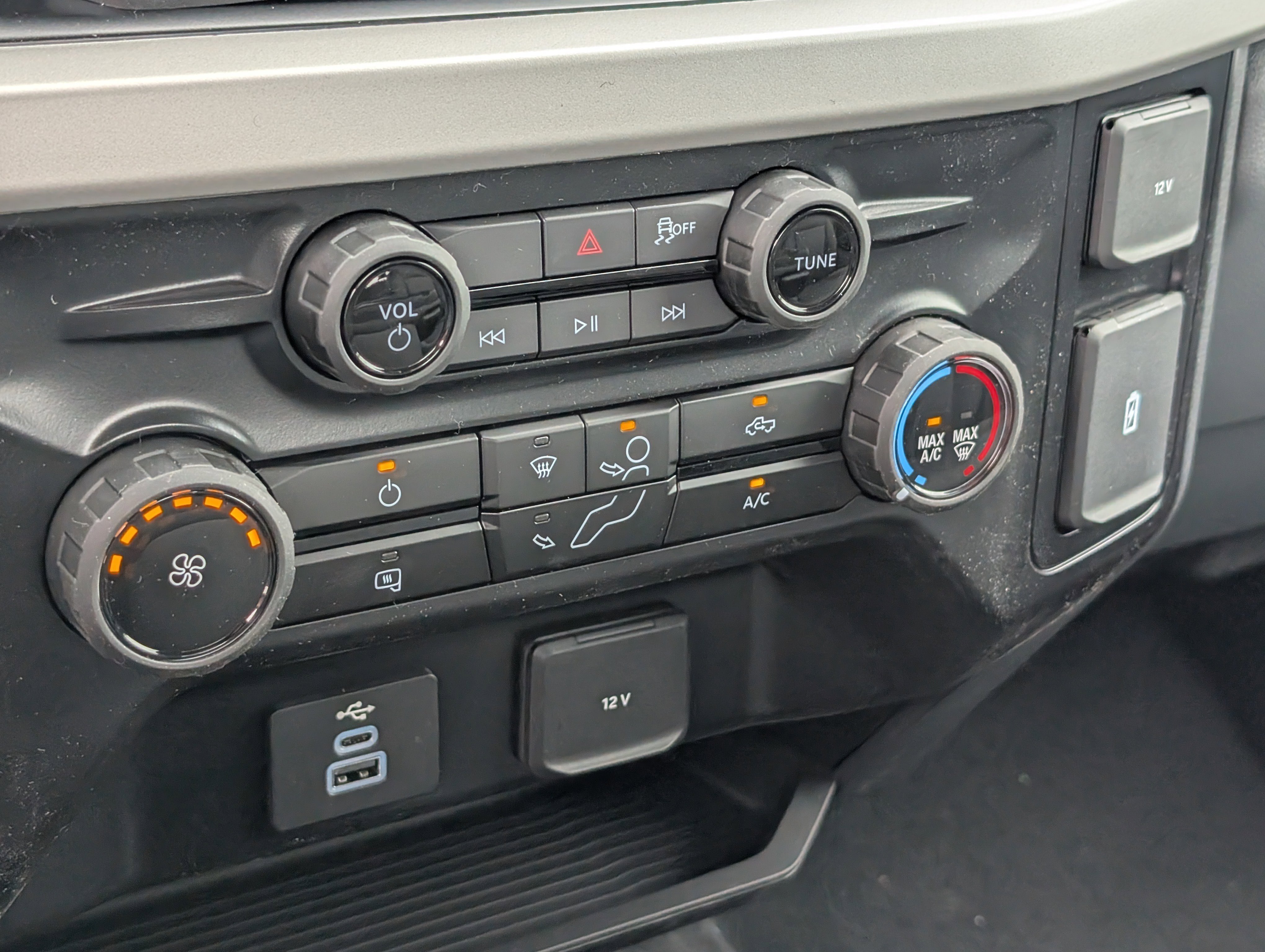 New 2026 CARBONIZED GRAY FORD XL image 28