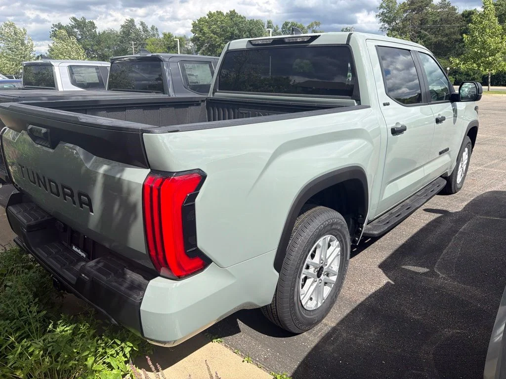 2026 Toyota Tundra SR5 - Photo 14