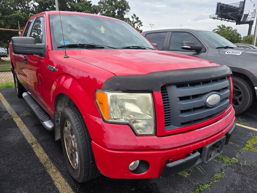 Used 2009 Red Ford  image 3