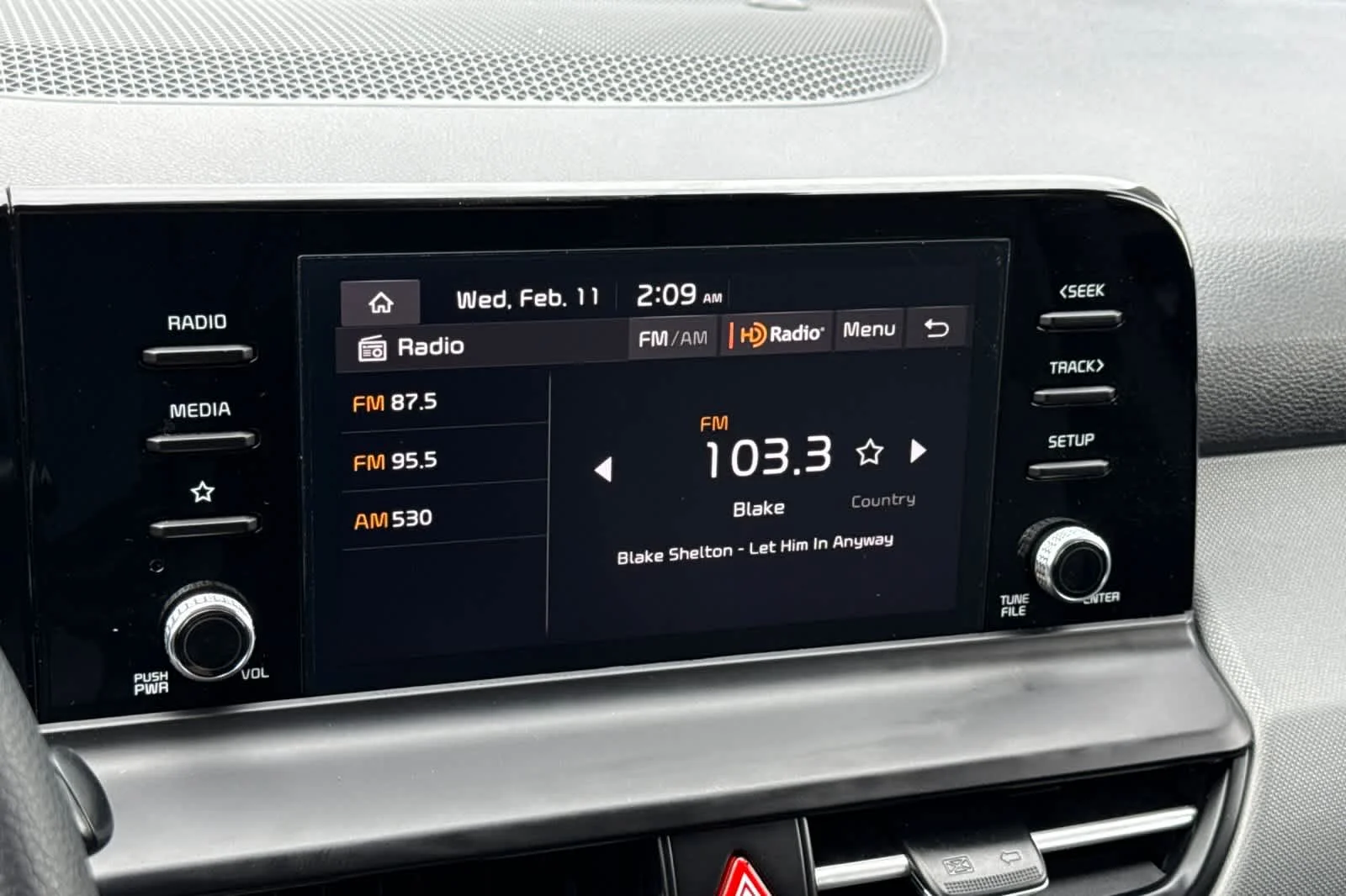Used 2024 Snow White Pearl Kia LX image 20