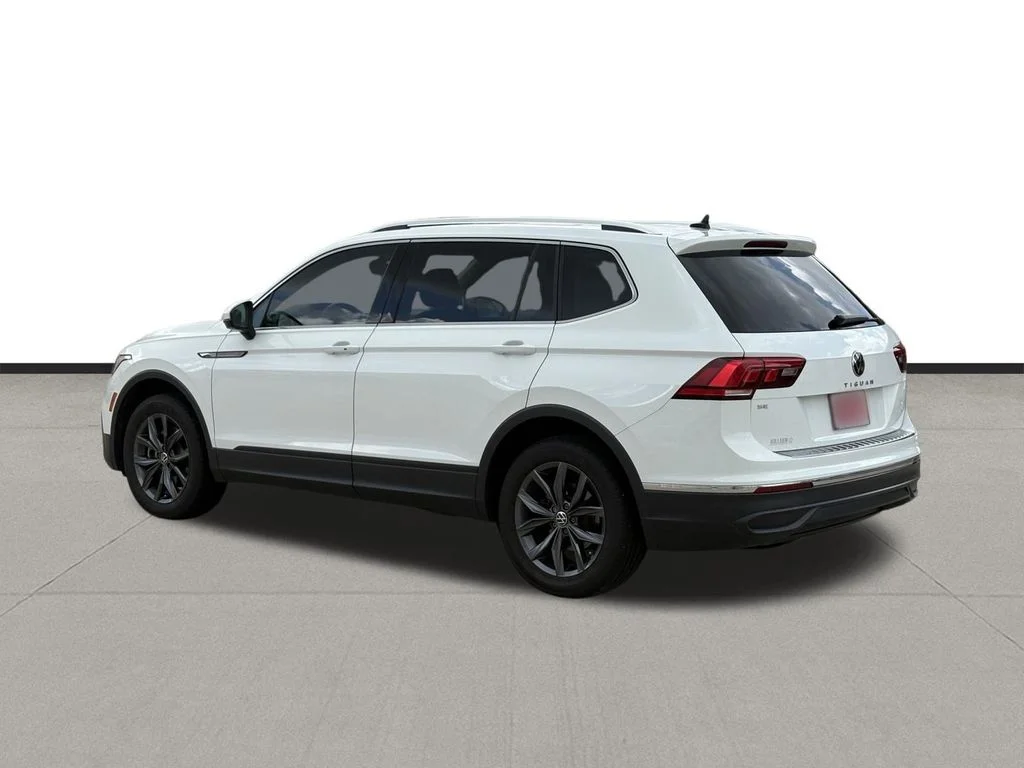 Used 2022  Volkswagen 2.0T SE image 7