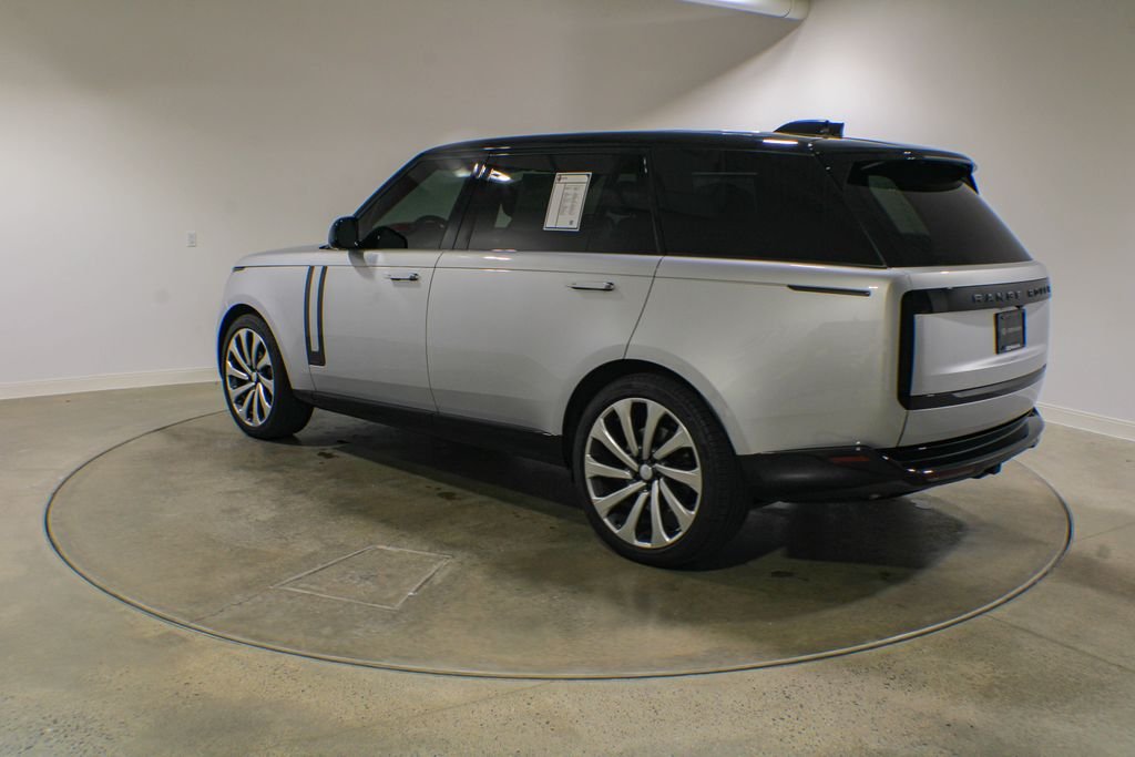 Certified Used 2025  Land Rover Autobiography image 4