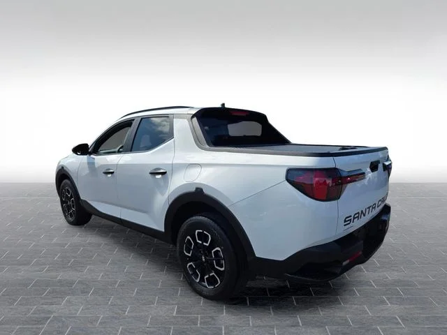 Used 2024 White Hyundai SEL image 6