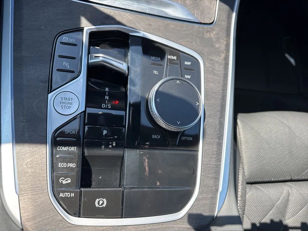 Used 2026 Gray BMW xDrive40i image 18