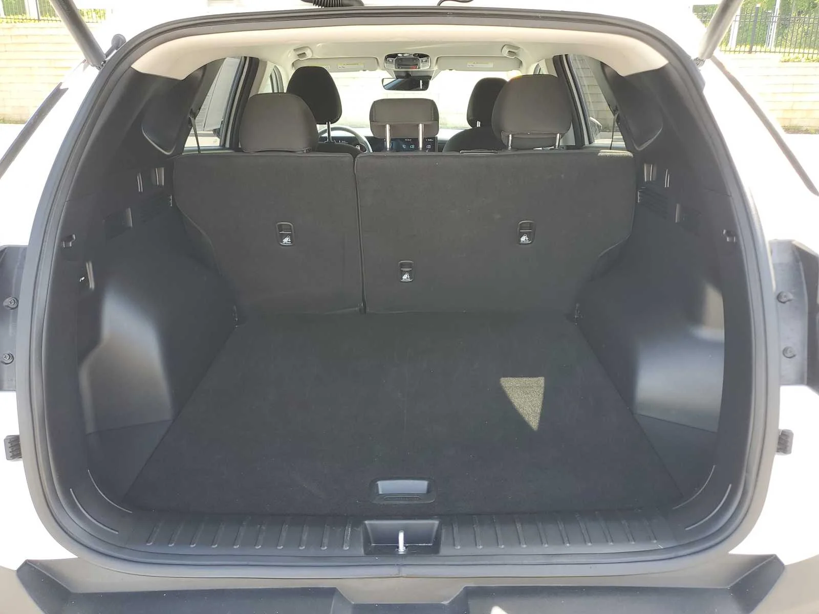 Used 2025 Serenity White Pearl Hyundai SEL image 8