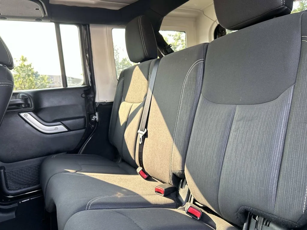 Used 2018 Black Jeep Unlimited Rubicon image 13